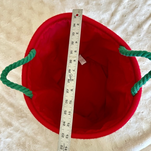 Knit Christmas Basket with handles soft sided | Clean | Green rope handles - Picture 7 of 11